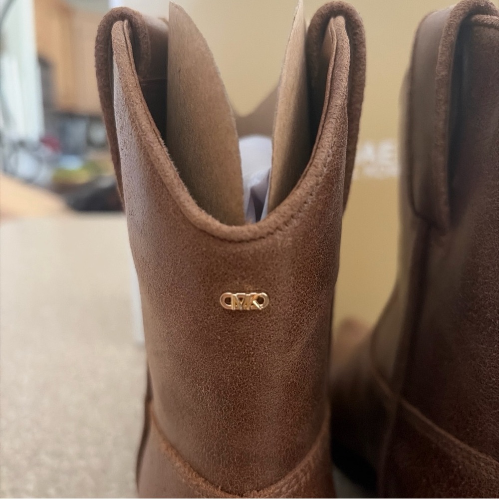 Michael Kors Noemie Distressed Bombe Leather Bootie Boots Luggage Brown Size 7.5 - Picture 5 of 7